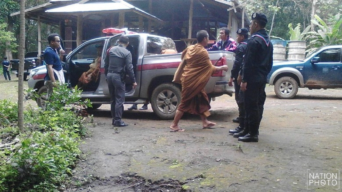 ฮือขับไล่พระนอกรีตลอบตัดไม้ ฮือขับไล่พระนอกรีตลอบตัดไม้
