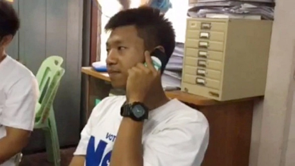 ทนาย“ไผ่ ดาวดิน”ขอเลื่อนรับทราบข้อกล่าวหาคดีขัดคำสั่ง“คสช.” ทนาย“ไผ่ ดาวดิน”ขอเลื่อนรับทราบข้อกล่าวหาคดีขัดคำสั่ง“คสช.”