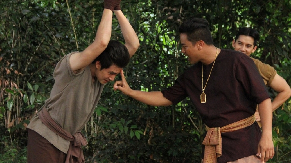"เต้" โหดซ้อม "ซัน" ปางตาย!!! "เต้" โหดซ้อม "ซัน" ปางตาย!!!