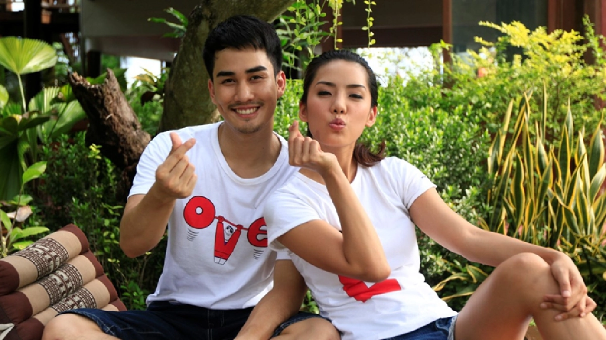 "กิ๊ฟซ่า – ดิว"  เล่นจริงเขินจริง