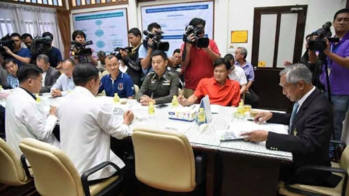 กทม.ไฟเขียวผู้ค้า“ถนนข้าวสาร”ค้าขายวันพฤหัส-อาทิตย์ชั่วคราว กทม.ไฟเขียวผู้ค้า“ถนนข้าวสาร”ค้าขายวันพฤหัส-อาทิตย์ชั่วคราว