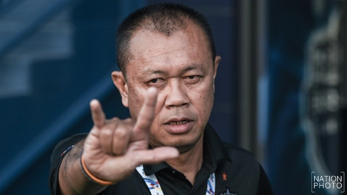 คนการเมืองกับฟุตบอลไทย  