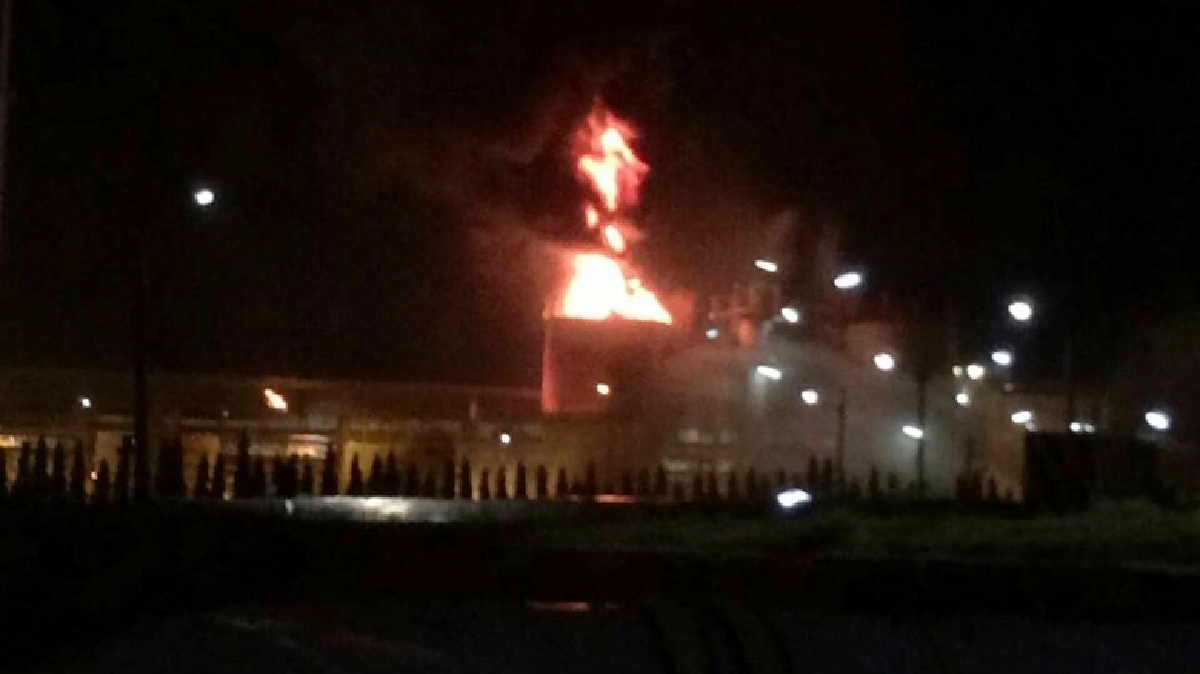 “ถังบำบัดน้ำเสีย”โรงงานระเบิดไฟลุกไหม้