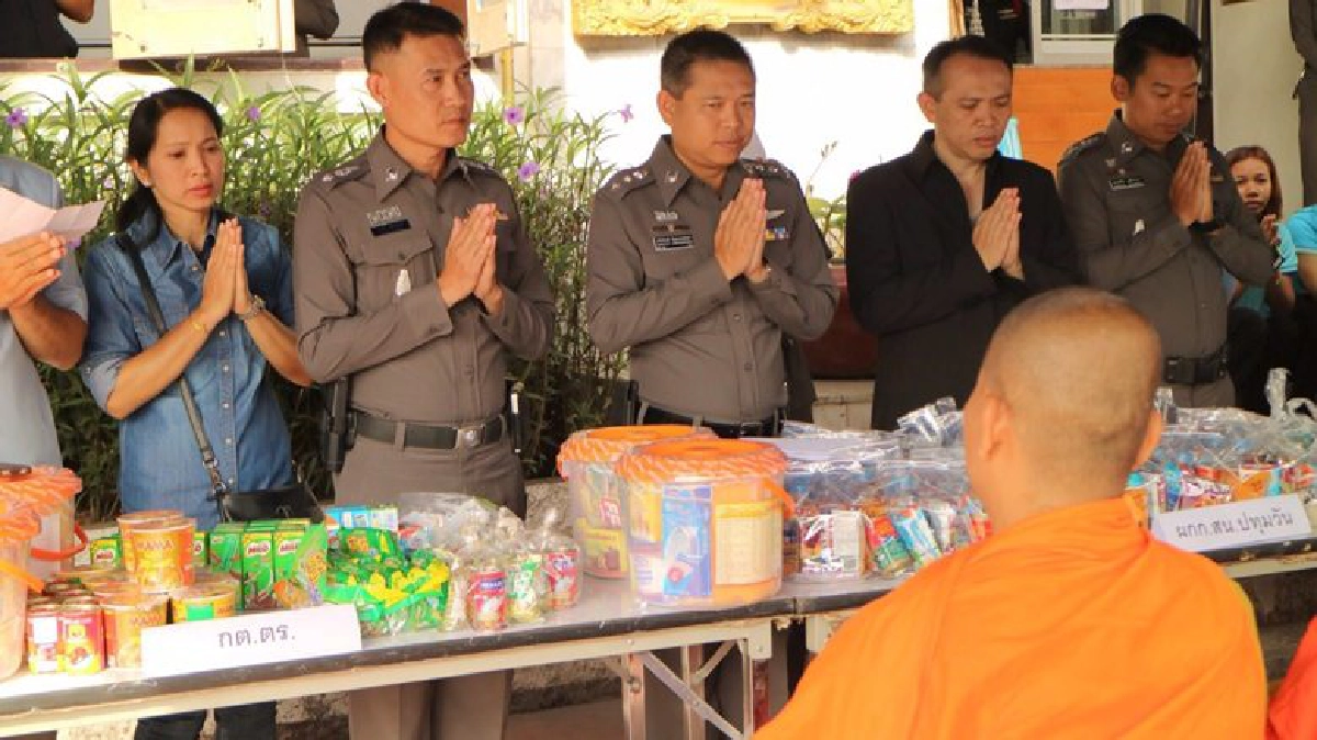 ตร.ปทุมวันปลูกฝังจิตสำนึกเยาวชนห่างไกลยาเสพติด ตร.ปทุมวันปลูกฝังจิตสำนึกเยาวชนห่างไกลยาเสพติด