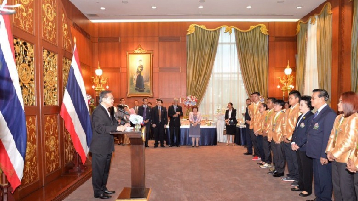 "ดอน" เลี้ยงต้อนรับนักกีฬายกน้ำหนักทีมชาติไทย