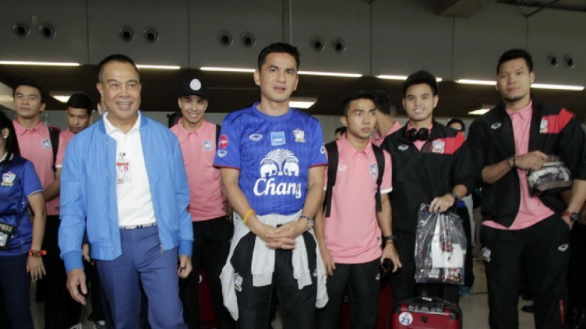 แข้ง “ช้างศึก” ถึงไทยเตรียมซ้อมปิดสนาม แข้ง “ช้างศึก” ถึงไทยเตรียมซ้อมปิดสนาม