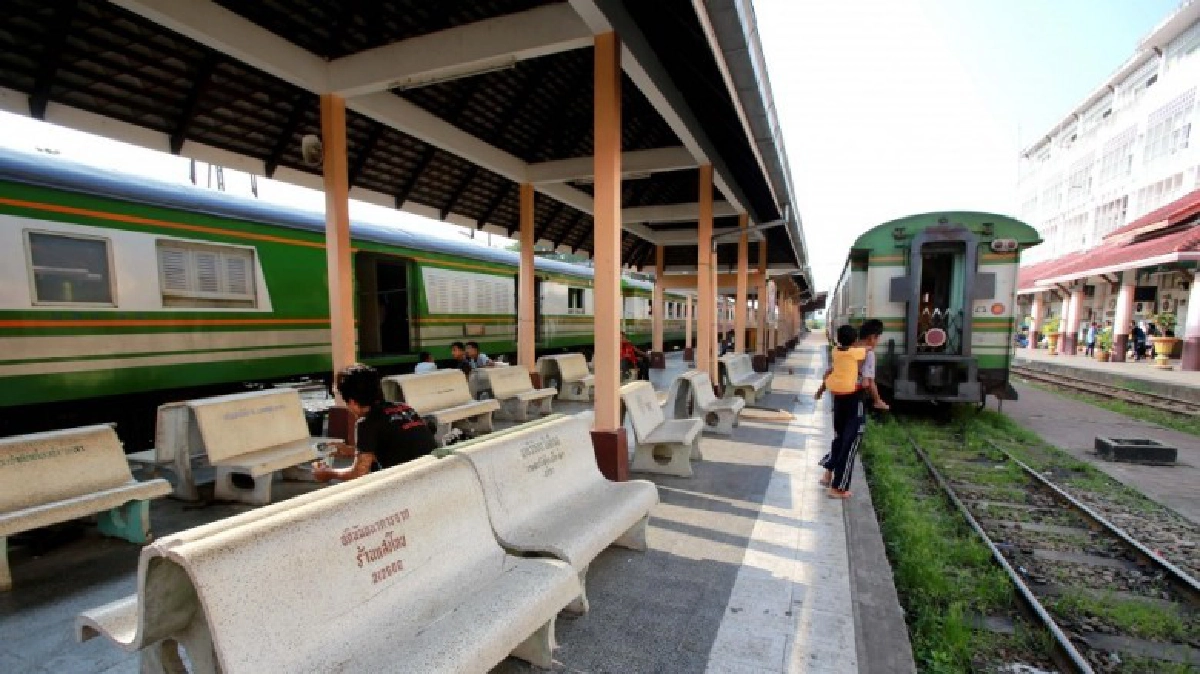 “บิ๊กป้อม”สั่ง ทหาร-ตร.คุมเข้มเส้นทางรถไฟจากหาดใหญ่ลง จชต.