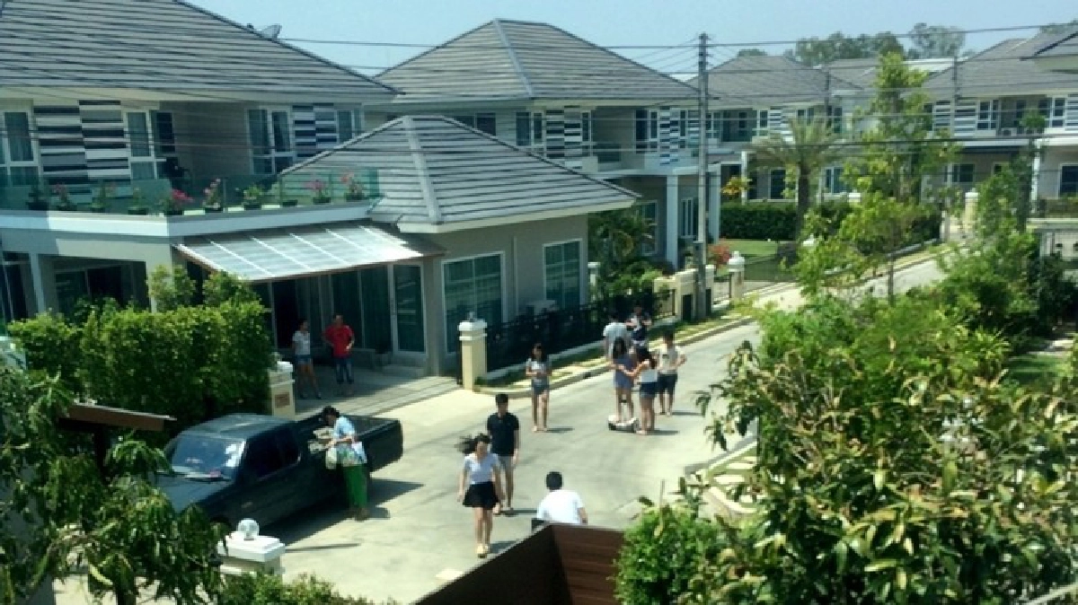 โวยบ้านจัดสรรเปิดให้ทัวร์จีนเช่า