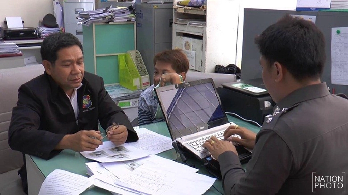 ตำรวจเค้นสอบแก๊งฉกเพชรงานเมืองทองธานี ตำรวจเค้นสอบแก๊งฉกเพชรงานเมืองทองธานี