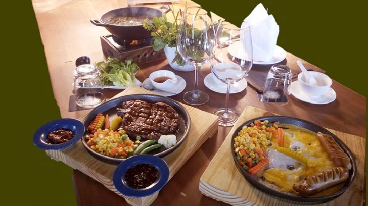 ร้านเสต็กดังเมืองย่าโมบุก“สปป.ลาว”รับเออีซี