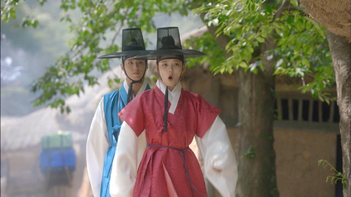 “พัคโบกอม” จำใจอุ้ม “คิมยูจอง”เปิดฉาก “รักเราพระจันทร์เป็นใจ