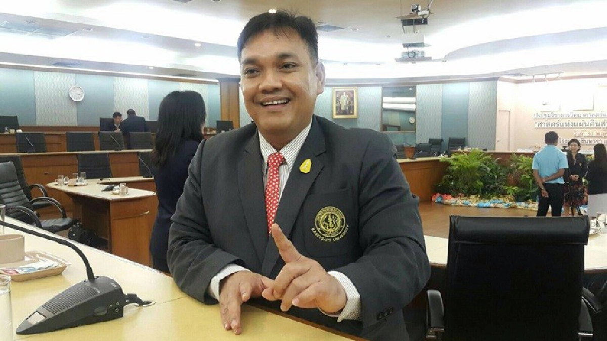 สกอ.ตีกลับตั้งนายก-กรรมการสภามก.