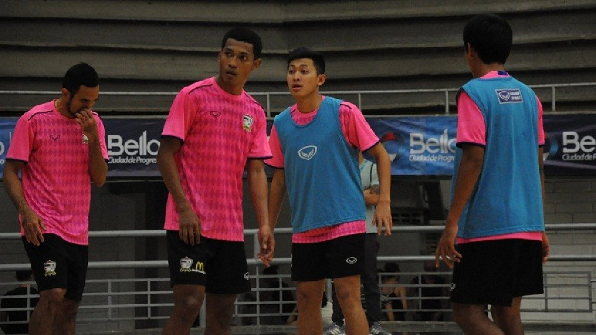 "โต๊ะเล็กไทย" ซด "คิวบา" ชี้ชะตา ฟุตซอลโลก