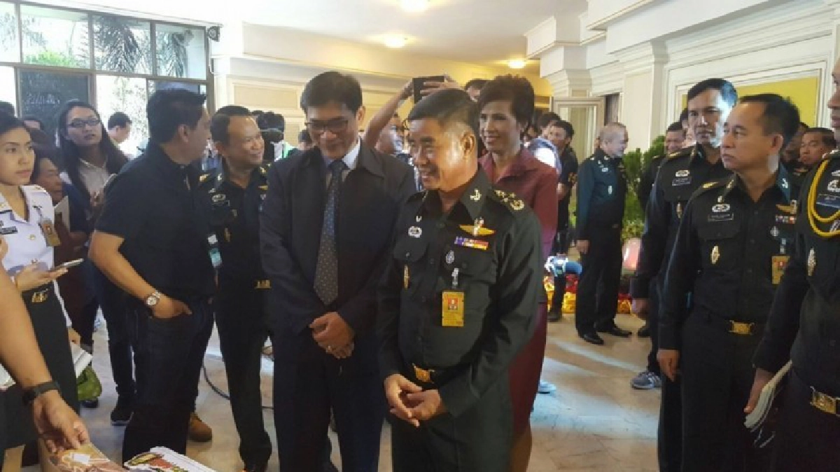 ว่าที่ ผบ.ทบ."ประเดิมเปิดงาน ต่อต้านการพนัน