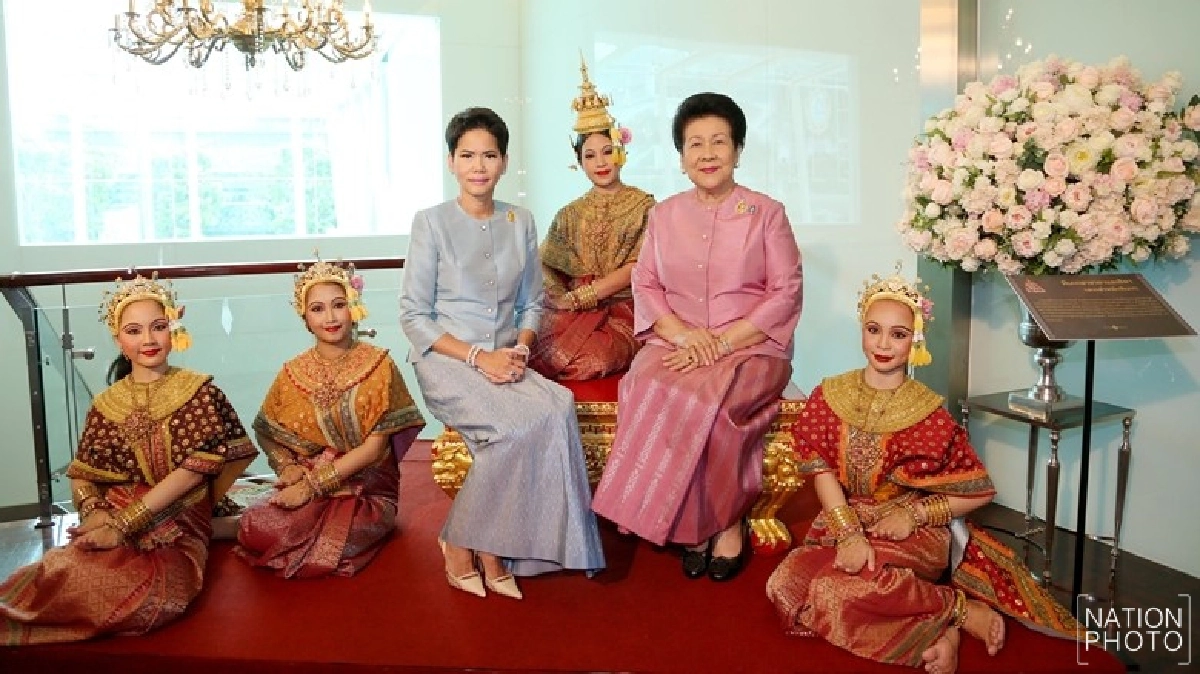 อลังการงานศิลป์ 1 ทศวรรษโขนพระราชทาน อลังการงานศิลป์ 1 ทศวรรษโขนพระราชทาน