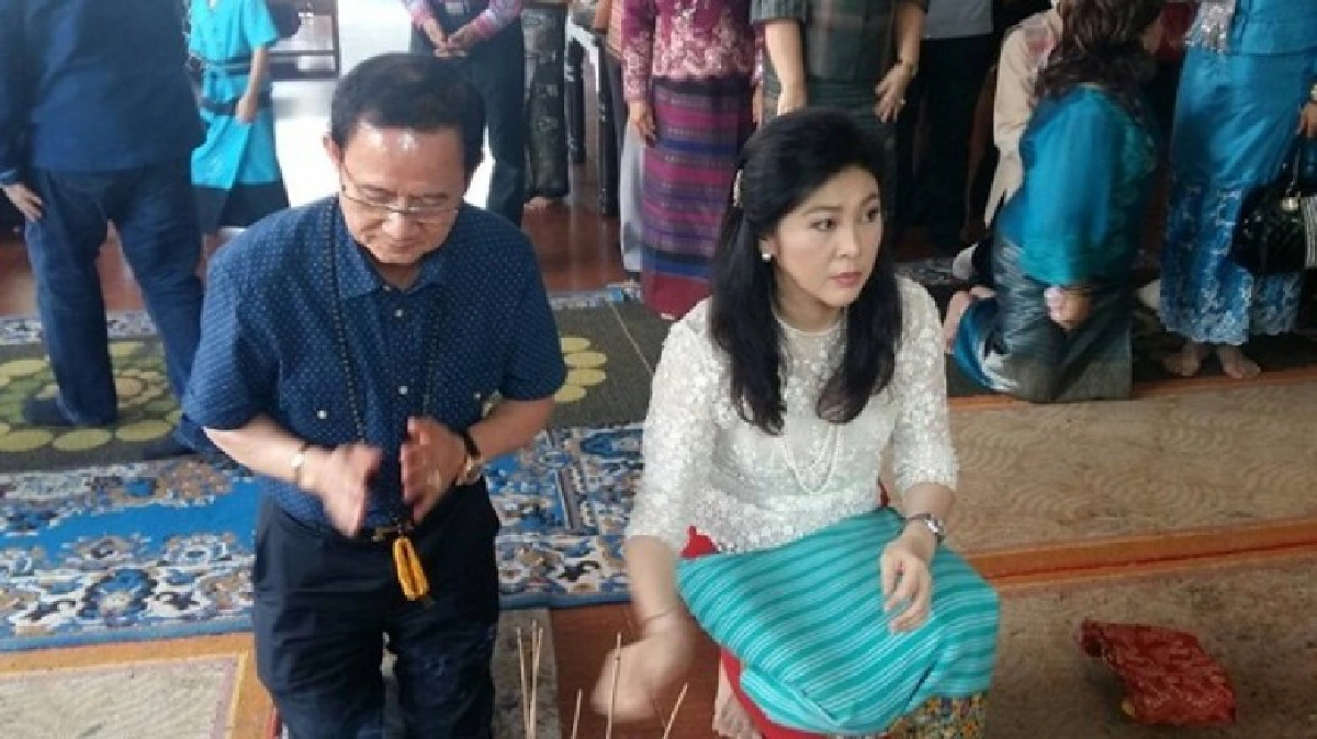 "ยิ่งลักษณ์-สมชาย" เดินสายทำบุญ จ.ลำพูน