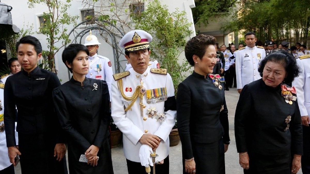 สมเด็จพระเทพรัตนราชสุดาฯ เสด็จฯ ไปในการพระราชทานน้ำหลวงอาบศพ สมเด็จพระเทพรัตนราชสุดาฯ เสด็จฯ ไปในการพระราชทานน้ำหลวงอาบศพ