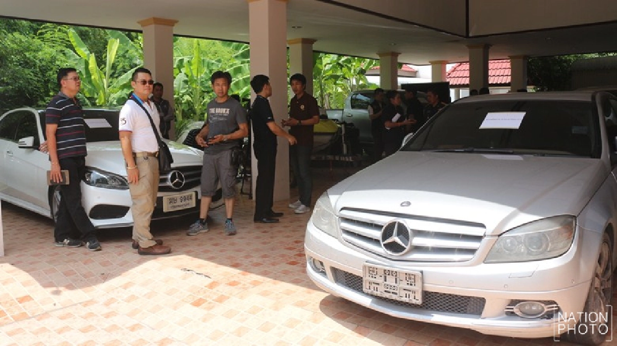 รวบ2ผัวเมียแก๊งยาเสพติด ยึดทรัพย์200ล้านบ. รวบ2ผัวเมียแก๊งยาเสพติด ยึดทรัพย์200ล้านบ.