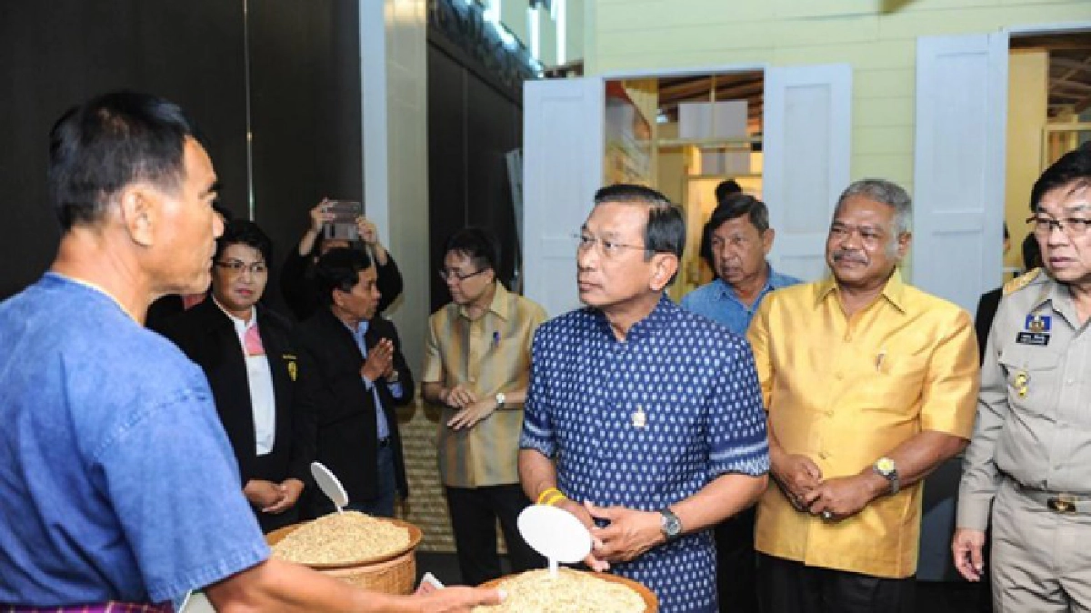 เร่งส่งต่อภูมิศูนย์ข้าวชุมชน2พันแห่ง รองรับพัฒนา"นาแปลงใหญ่"