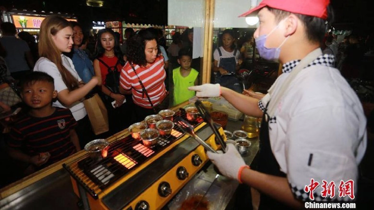 ขาย'สมองหมูย่าง'รายได้เดือนละ1.6แสน ขาย'สมองหมูย่าง'รายได้เดือนละ1.6แสน
