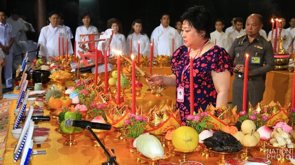 "พระองค์โสม" เสด็จร่วมบวงสรวงละครเวทีม่านประเพณี 