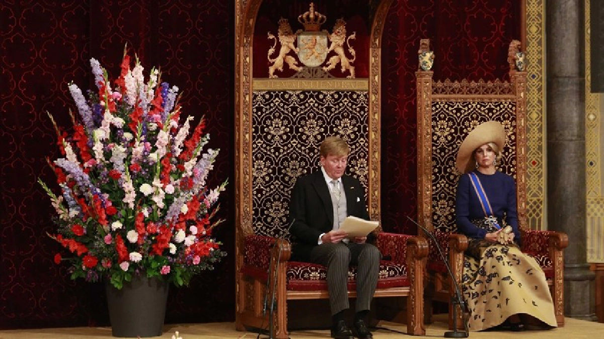 กษัตริย์เนเธอร์แลนด์เปิดประชุมสภาตามโบราณราชประเพณี กษัตริย์เนเธอร์แลนด์เปิดประชุมสภาตามโบราณราชประเพณี