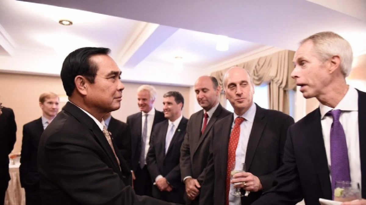 นายกฯ หารือสภาธุรกิจฯ ย้ำมั่นใจไทยคืนสู่ปชต.