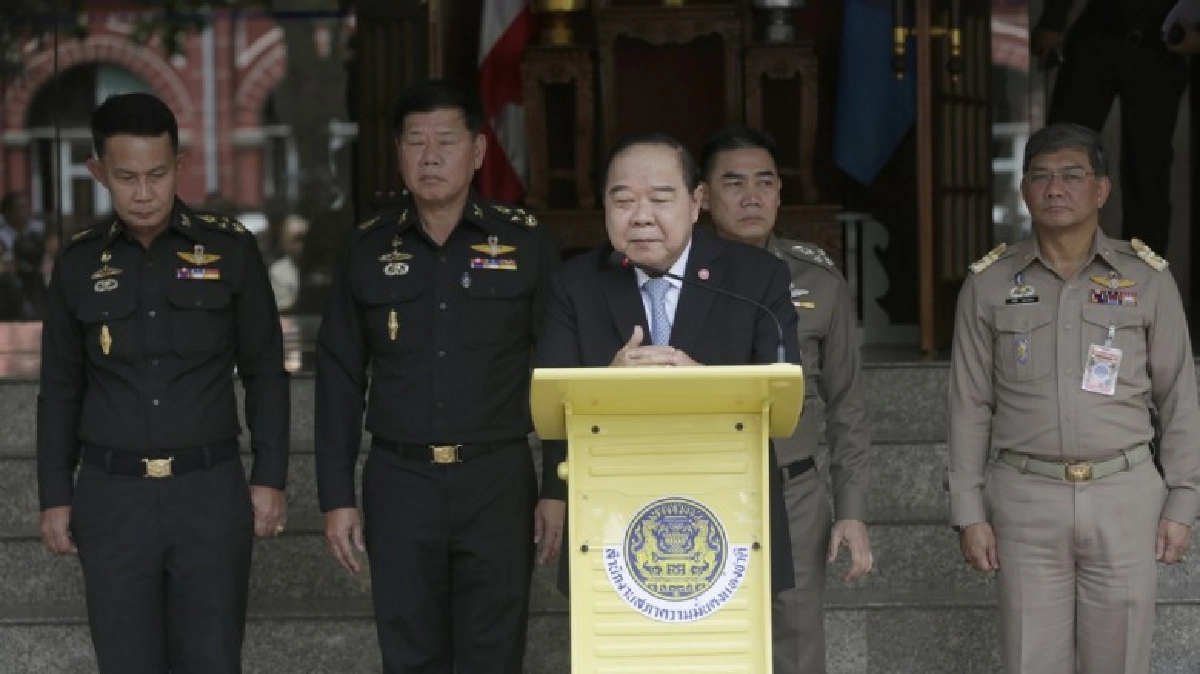 "บิ๊กป้อม"ขอบคุณผบ.เหล่าทัพตั้งใจทำงาน