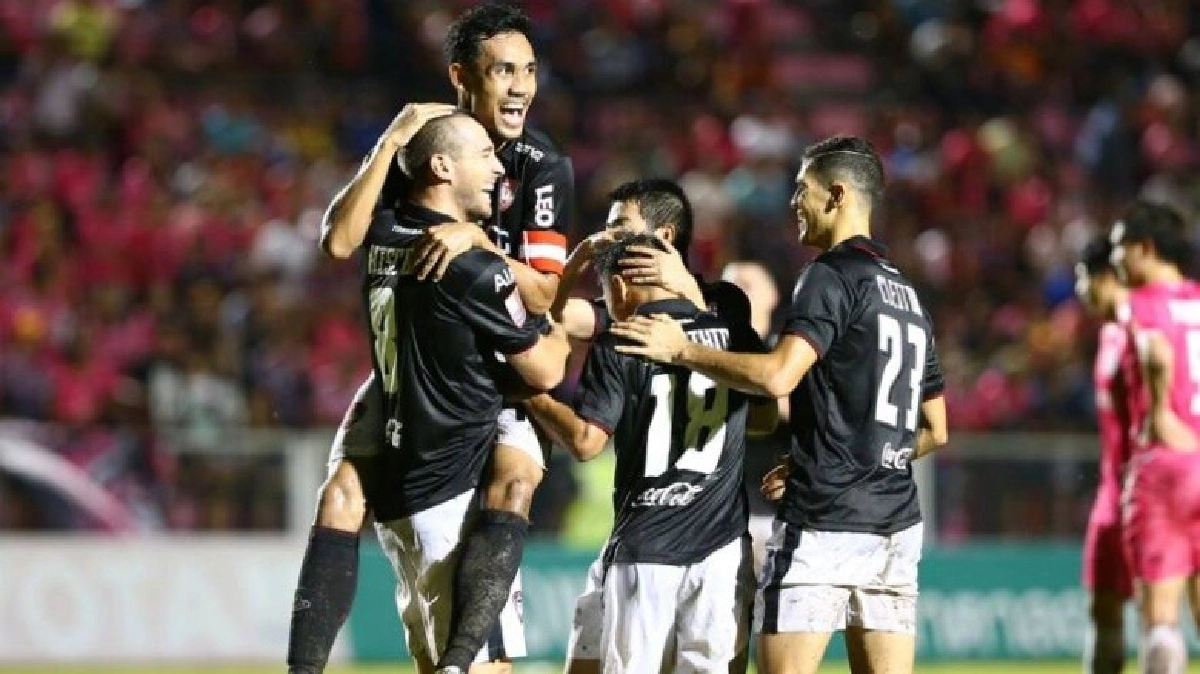 กิเลนเฉือน 2-1 ยังนำบียู 5 แต้ม