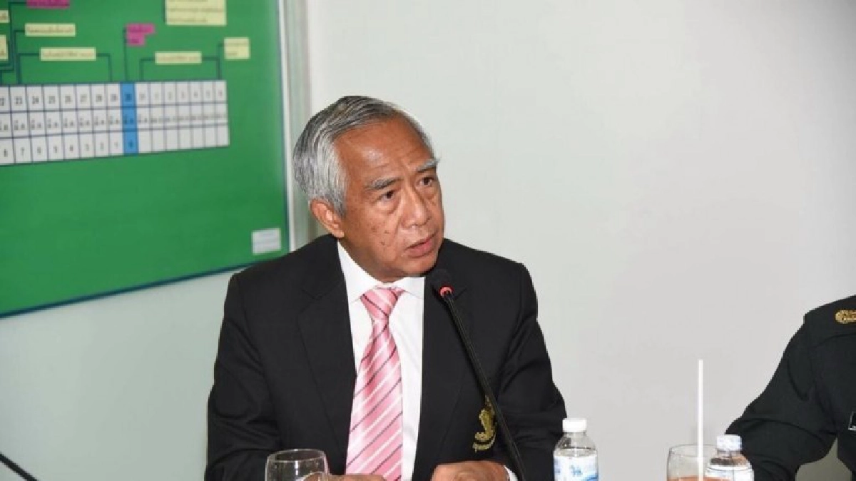กทม. ยันต้องรื้อชุมชนป้อมมหากาฬ กทม. ยันต้องรื้อชุมชนป้อมมหากาฬ