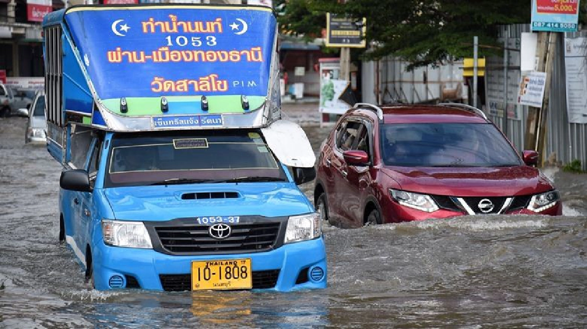 ท่วมอีกแล้ว!!ถนนสามัคคี (ชมภาพ)