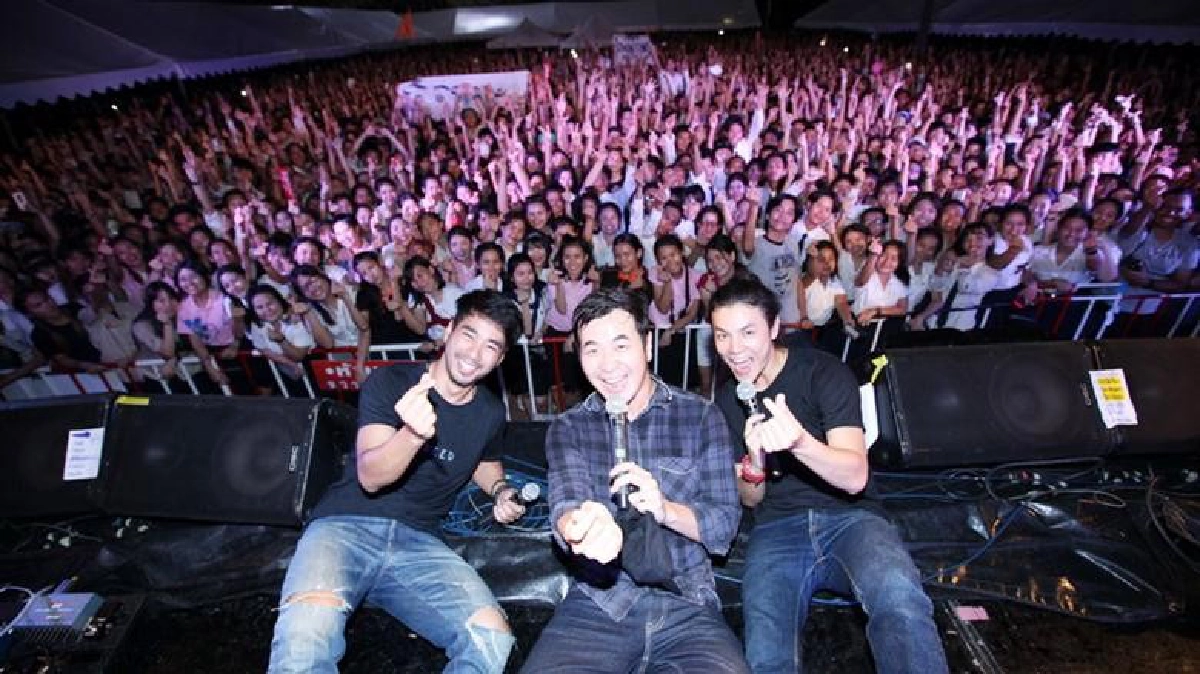สนุกพุ่งปรี๊ดมากกว่า 10 เท่ากับ ‘ซี้ด แคมปัส โซเชียล วอยซ์’ สนุกพุ่งปรี๊ดมากกว่า 10 เท่ากับ ‘ซี้ด แคมปัส โซเชียล วอยซ์’