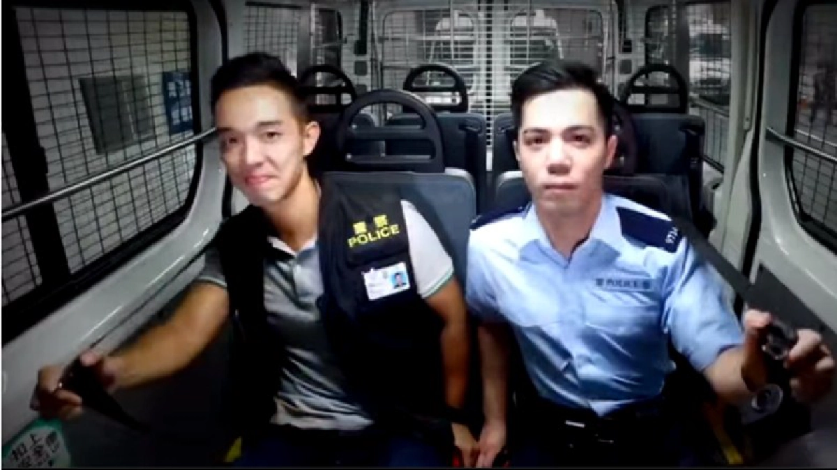 ตร.ฮ่องกงทำไวรัลคลิปรณรงค์คาดเข็มขัดนิรภัย