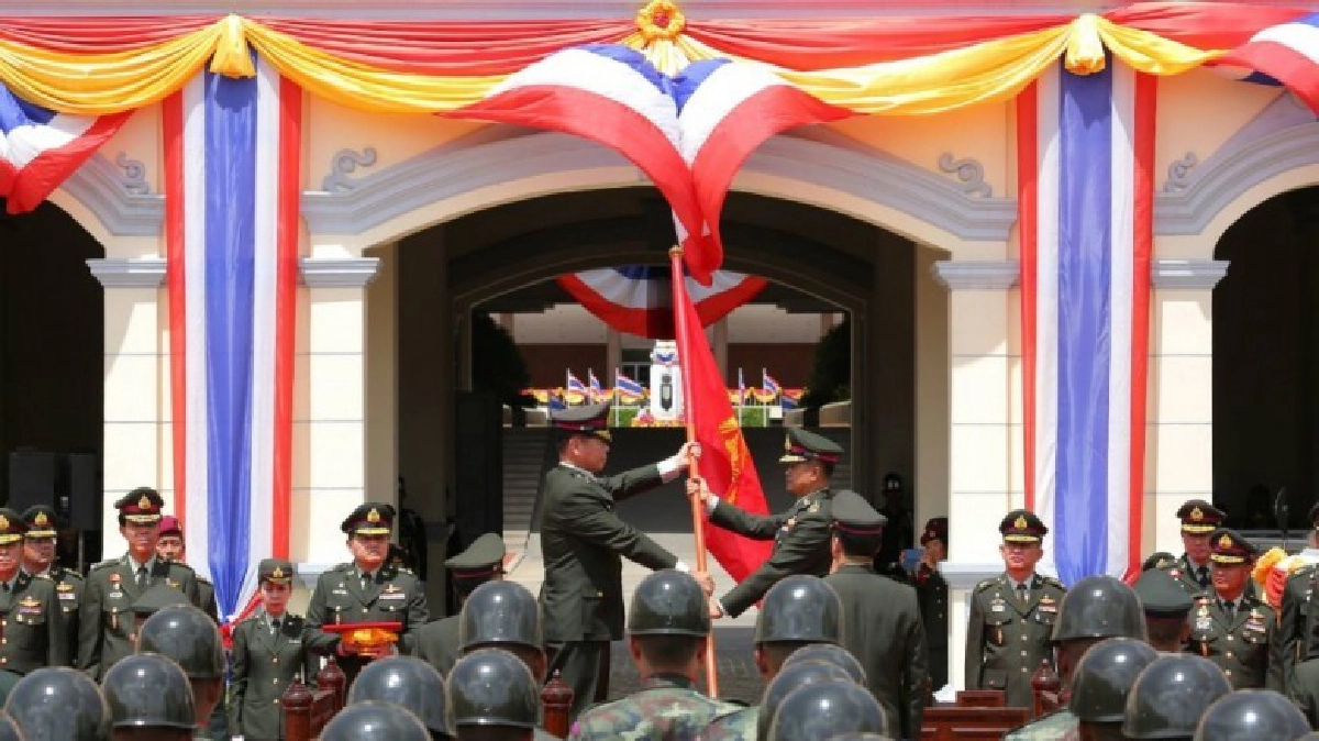 ส่งมอบหน้าที่ ผบ.ทบ.