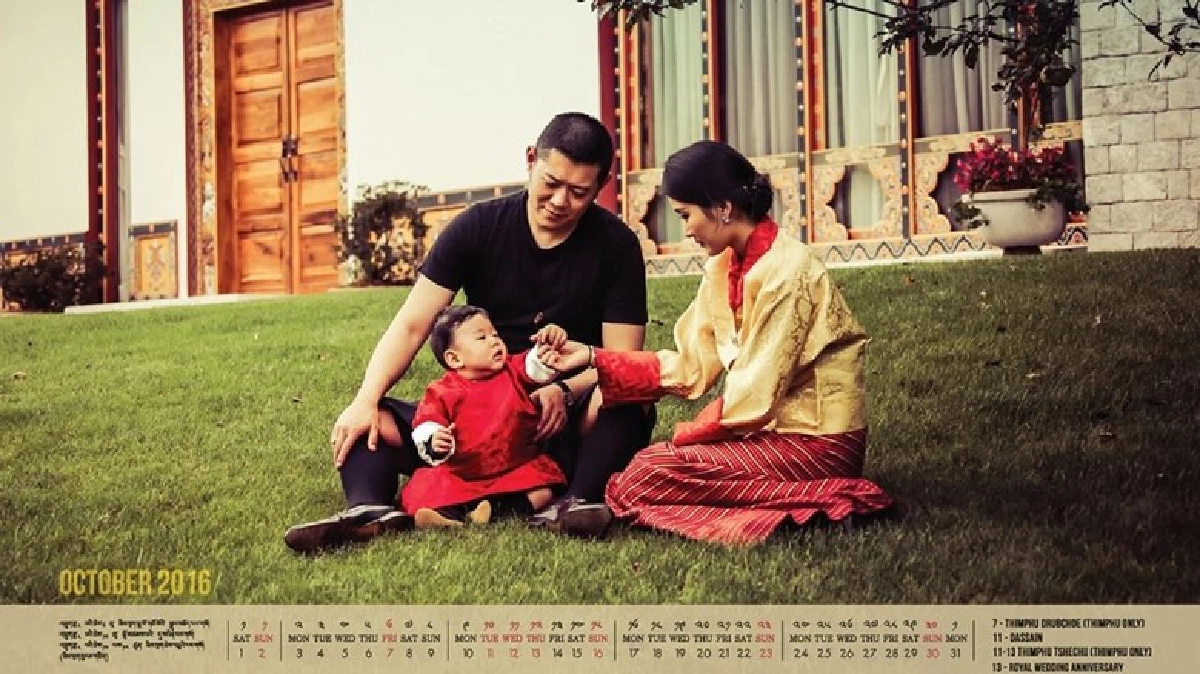 กษัตริย์ภูฏานพระราชทานพระรูปลงปฏิทินเดือนตุลาคม 