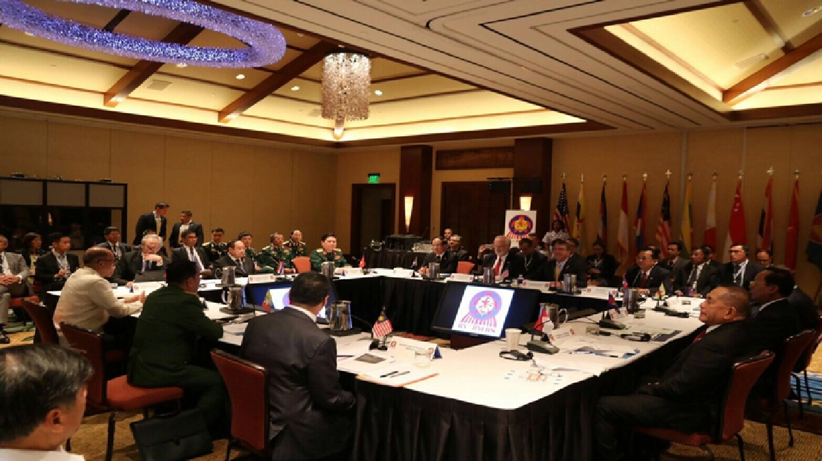 รมว.กลาโหมอาเซียนหวังสร้างเครือข่ายความมั่นคงรับมือภัยคุกคาม