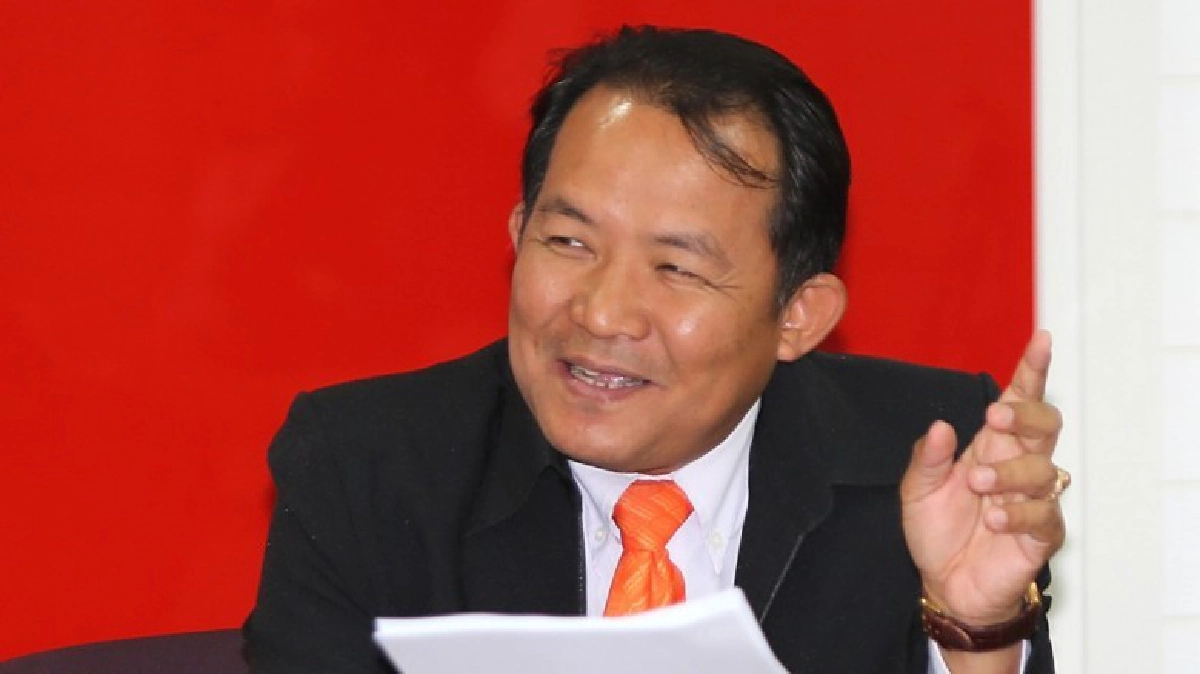 "ศรีสุวรรณ" ยื่น สตง. สอบ "ประวิตร" บินฮาวาย พรุ่งนี้ "ศรีสุวรรณ" ยื่น สตง. สอบ "ประวิตร" บินฮาวาย พรุ่งนี้