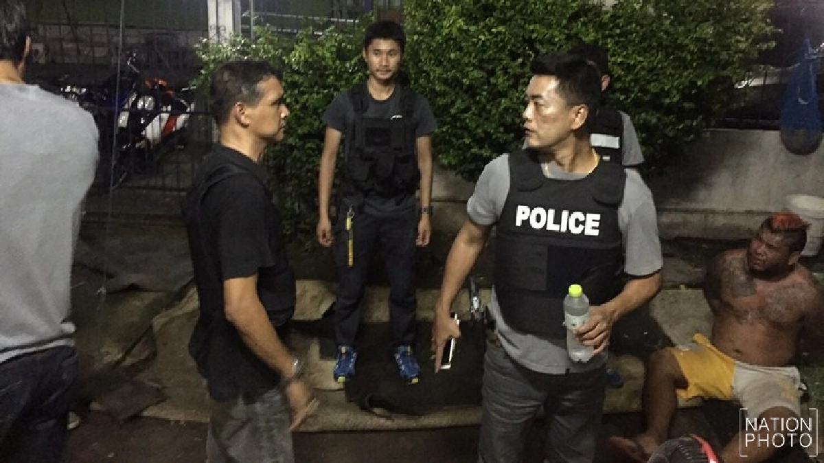 รวบ2เอเย่นต์ยาบ้า ยึด3หมื่นเม็ด รวบ2เอเย่นต์ยาบ้า ยึด3หมื่นเม็ด