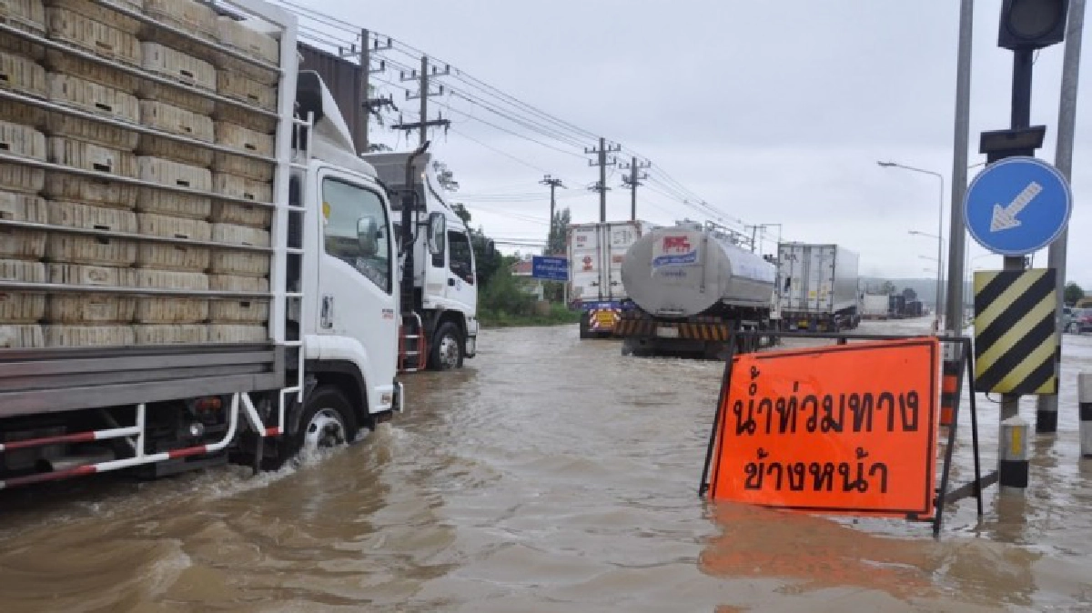 ชาวท่าเรือ อยุธยา ระวัง !! เขื่อนพระรามหก ปักธงแดง