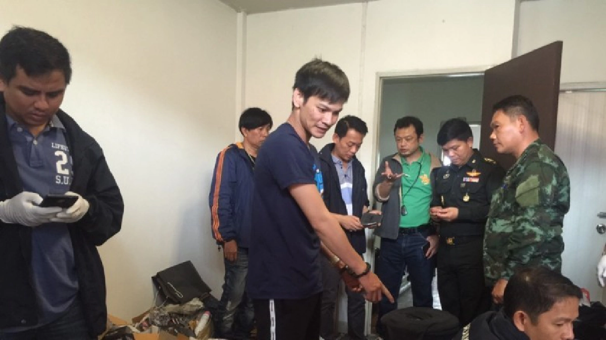 จับหนุ่มหัวหมอผลิตปืนเถื่อนขายกระบอก7000-15000บ. จับหนุ่มหัวหมอผลิตปืนเถื่อนขายกระบอก7000-15000บ.