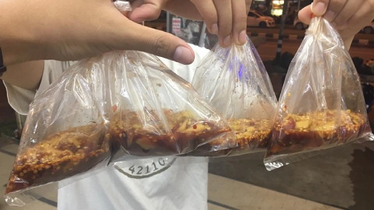 อวสาน!?โวยร้านส้มตำเจ้าดังเอาเปรียบคนกิน อวสาน!?โวยร้านส้มตำเจ้าดังเอาเปรียบคนกิน