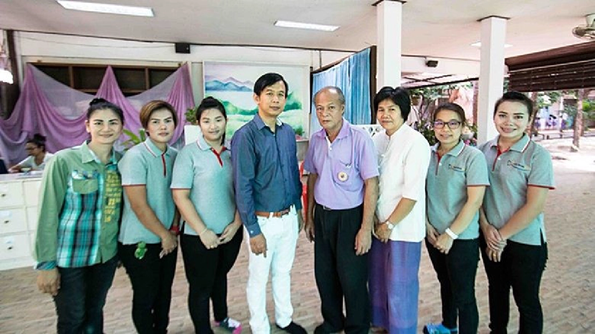 คลินิกทันตกรรมวัชรพล แบ่งปันสิ่งดีๆ คืนสู่ชุมชน คลินิกทันตกรรมวัชรพล แบ่งปันสิ่งดีๆ คืนสู่ชุมชน