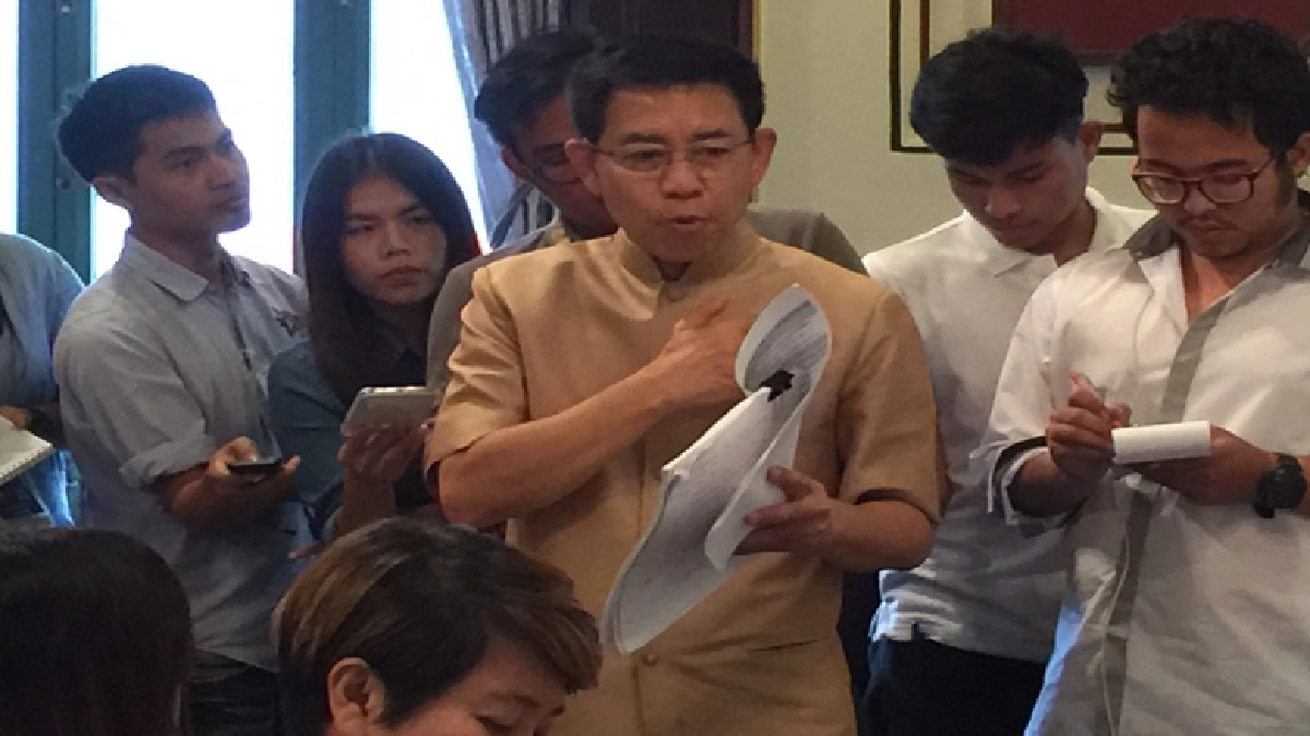 "โฆษกรบ."แจง"นายกฯ"งดภารกิจชลบุรี