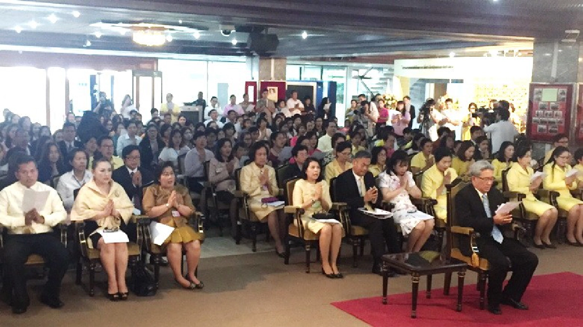 ขรก.สภาฯสวดโพชฌังคปริตร ขรก.สภาฯสวดโพชฌังคปริตร