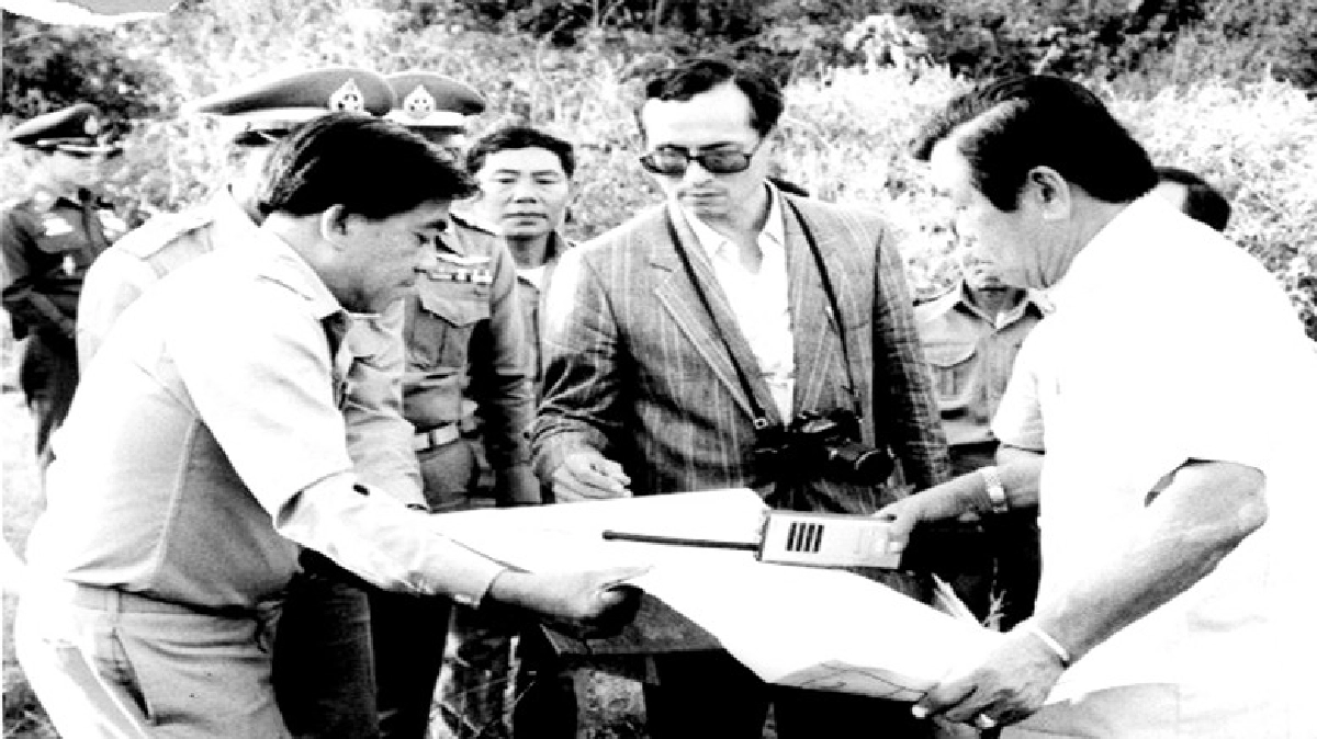 พระมหากษัตริย์ "รัชกาลที่ 9" ทรงสถิตเหนือเกล้าฯ ชาวไทย 
