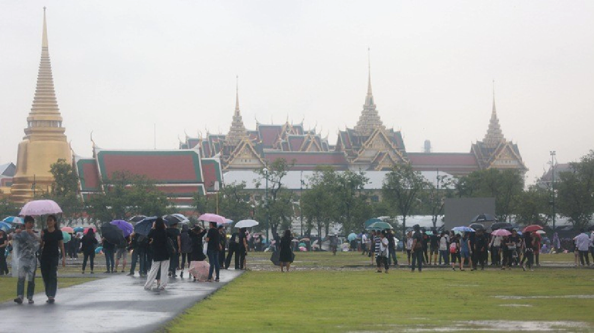 “การจัดการจราจร”รองรับปชช.เข้ามาถวายอาลัย “การจัดการจราจร”รองรับปชช.เข้ามาถวายอาลัย