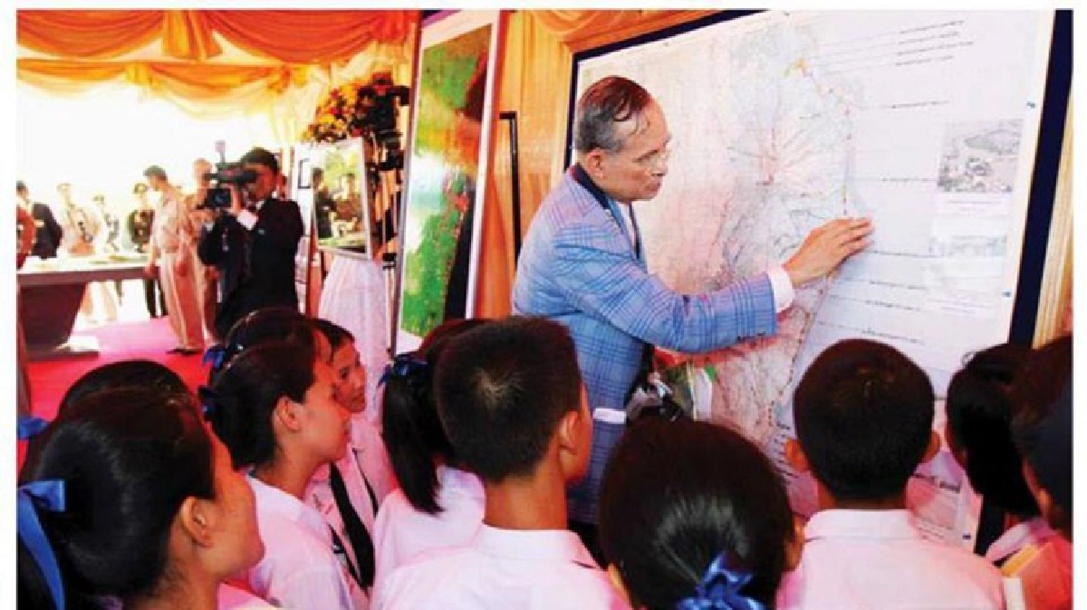 “ทุนเล่าเรียนหลวง  "พิณนรี เตี่ยมังกรพันธุ์"