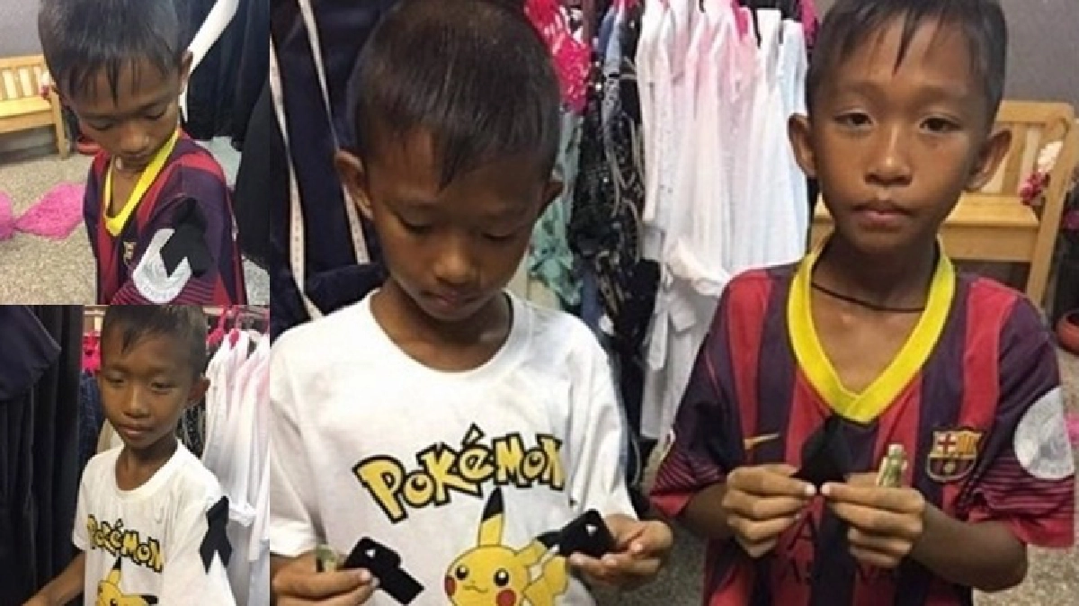 สุดซึ้ง!!2พี่น้องขอซื้อริบบิ้นติดเสื้อ สุดซึ้ง!!2พี่น้องขอซื้อริบบิ้นติดเสื้อ