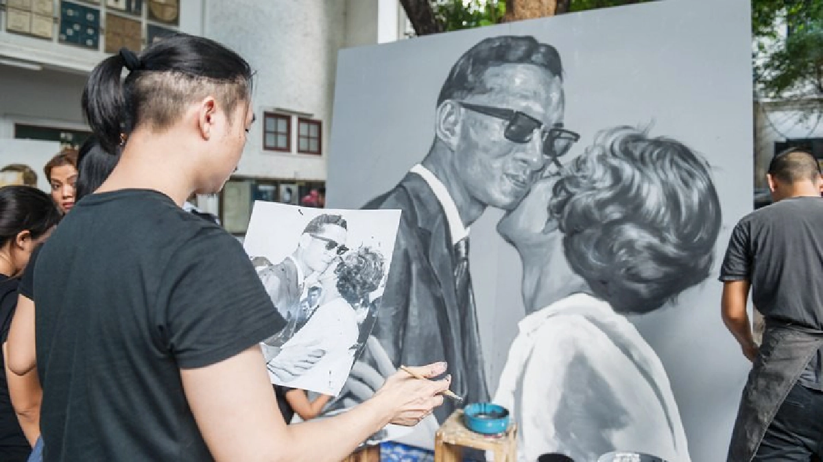วาดภาพเล่าเรื่องราวพระราชกรณียกิจรัชกาลที่9 วาดภาพเล่าเรื่องราวพระราชกรณียกิจรัชกาลที่9
