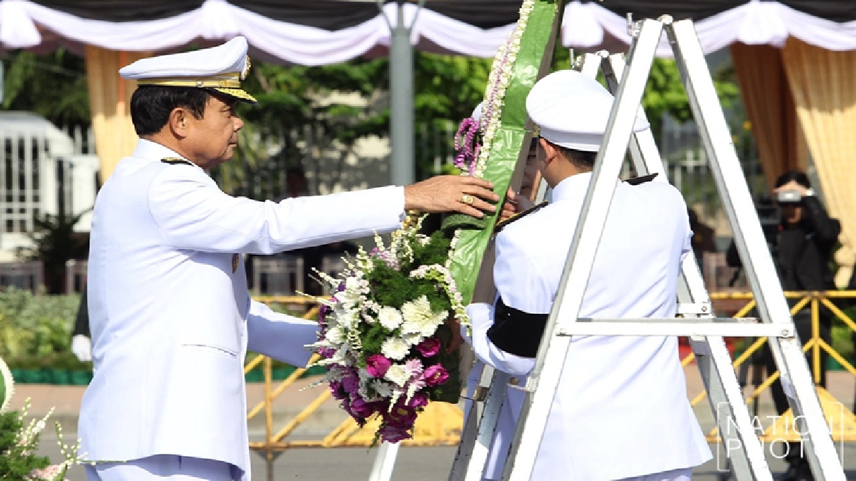 “นายกฯ”นำครม.วางพวงมาลาวันปิยมหาราช